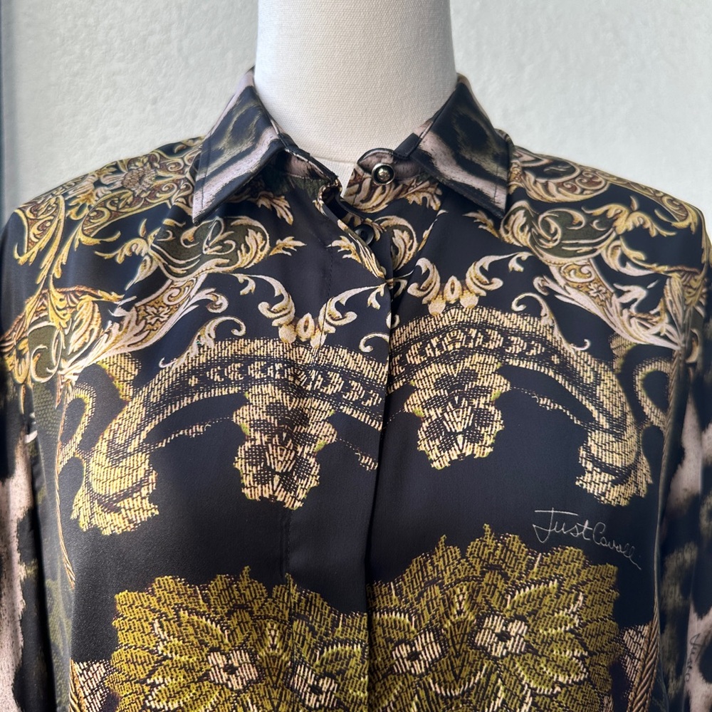 Just Cavalli Woman Black and Gold Silk Leopard Baroque Print Blouse. - Picture 6 of 13